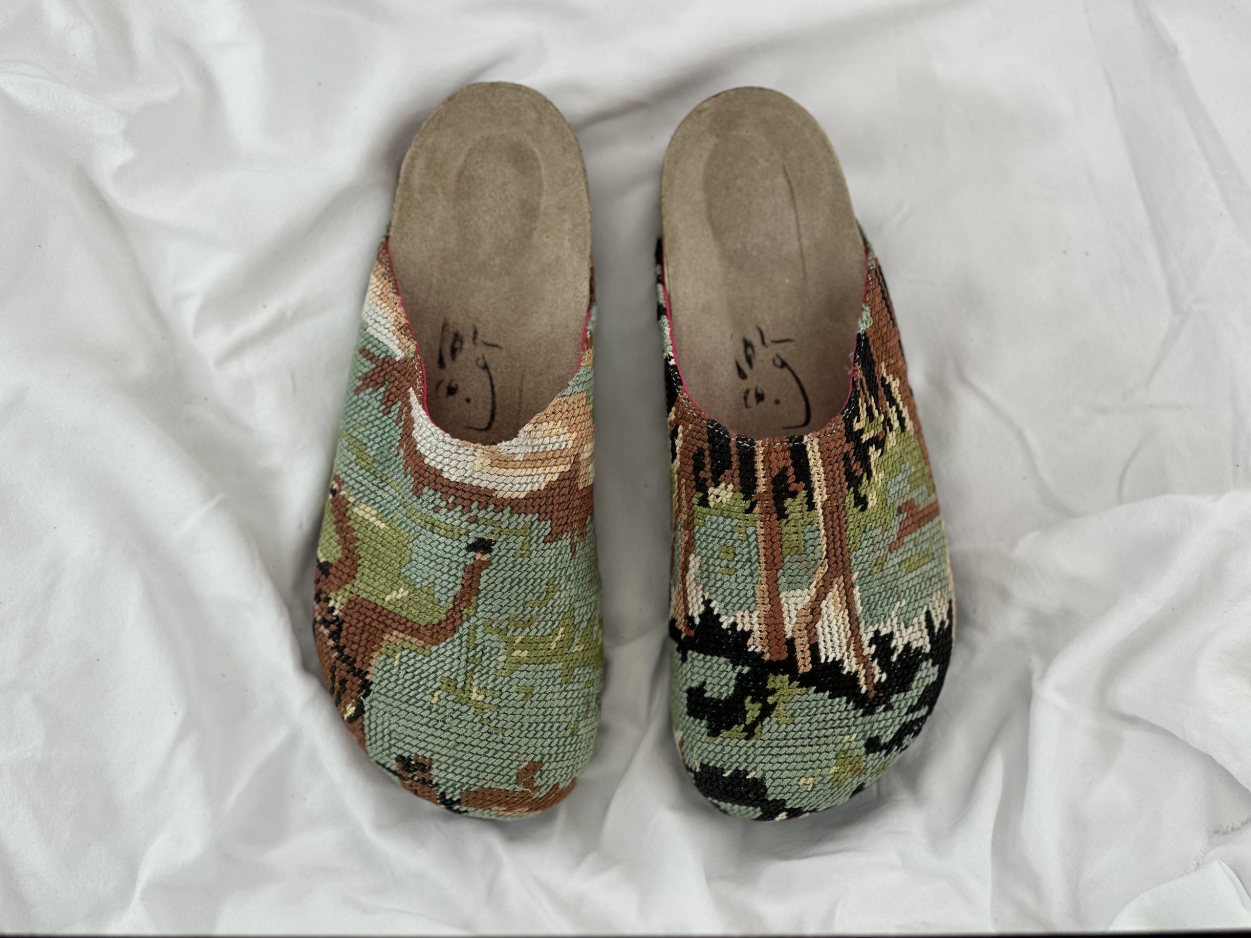 Color mix “Patoum” Sandals