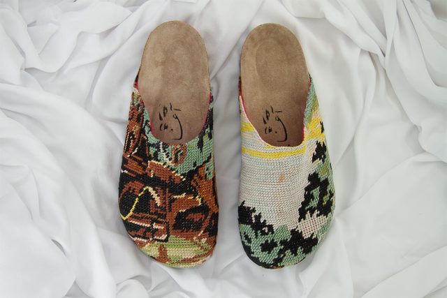 Color mix “Patoum” Sandals