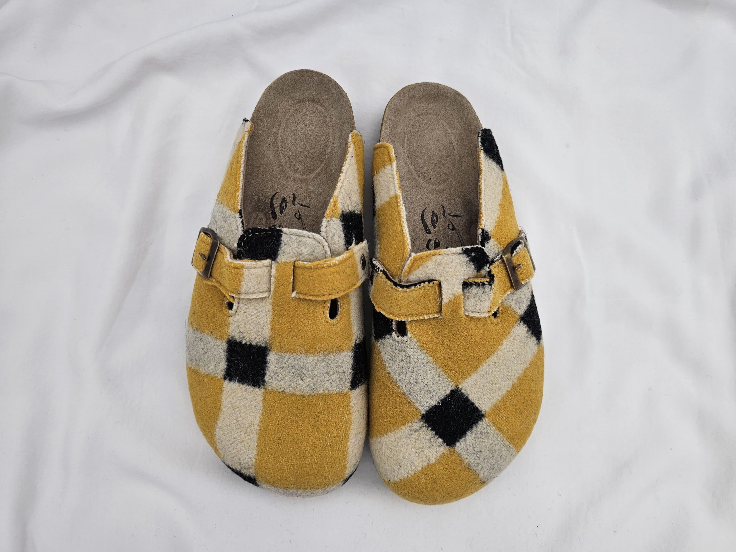Cream & Yellow “Patoum” Sandals