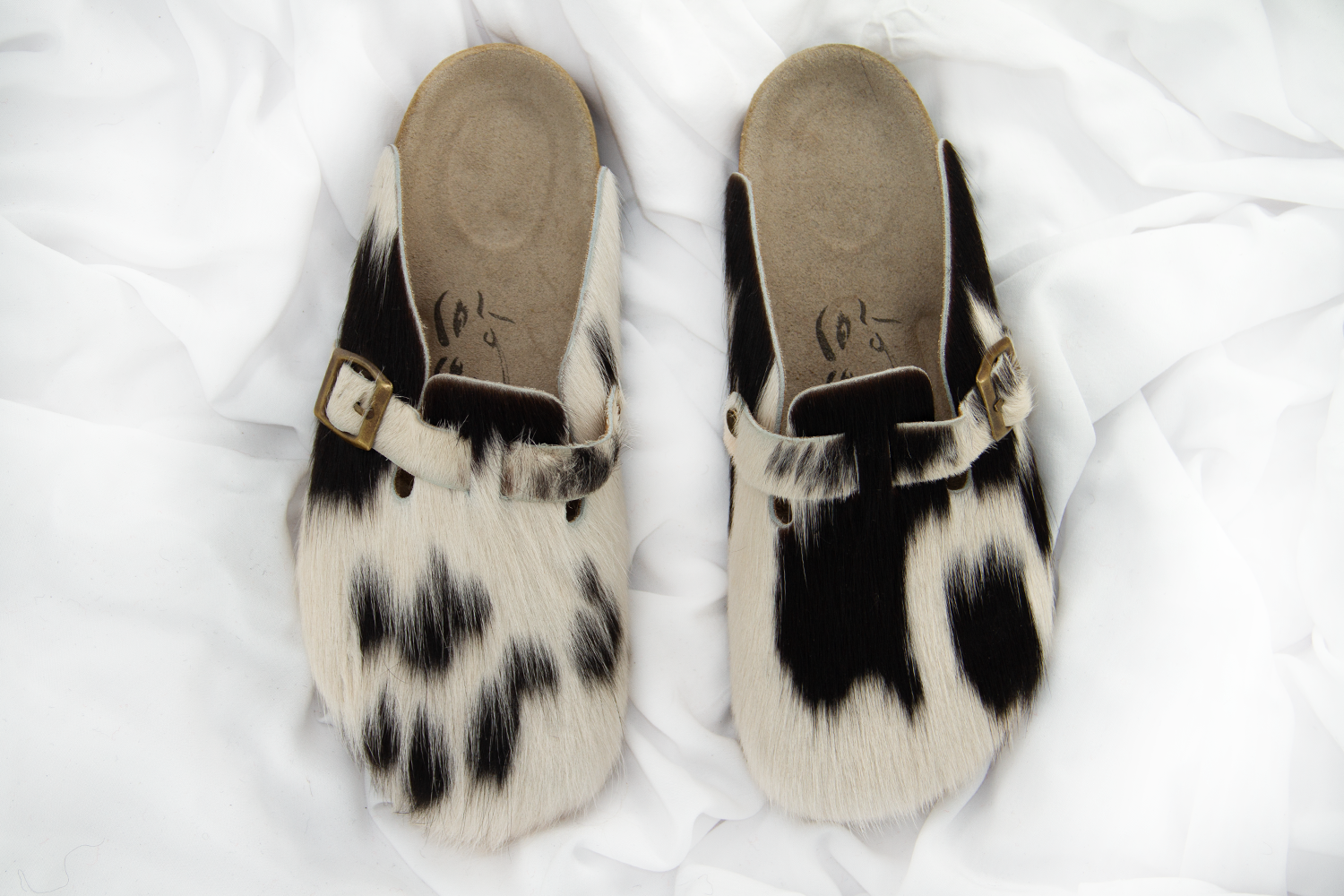 Cream & Brown “Patoum” Sandals